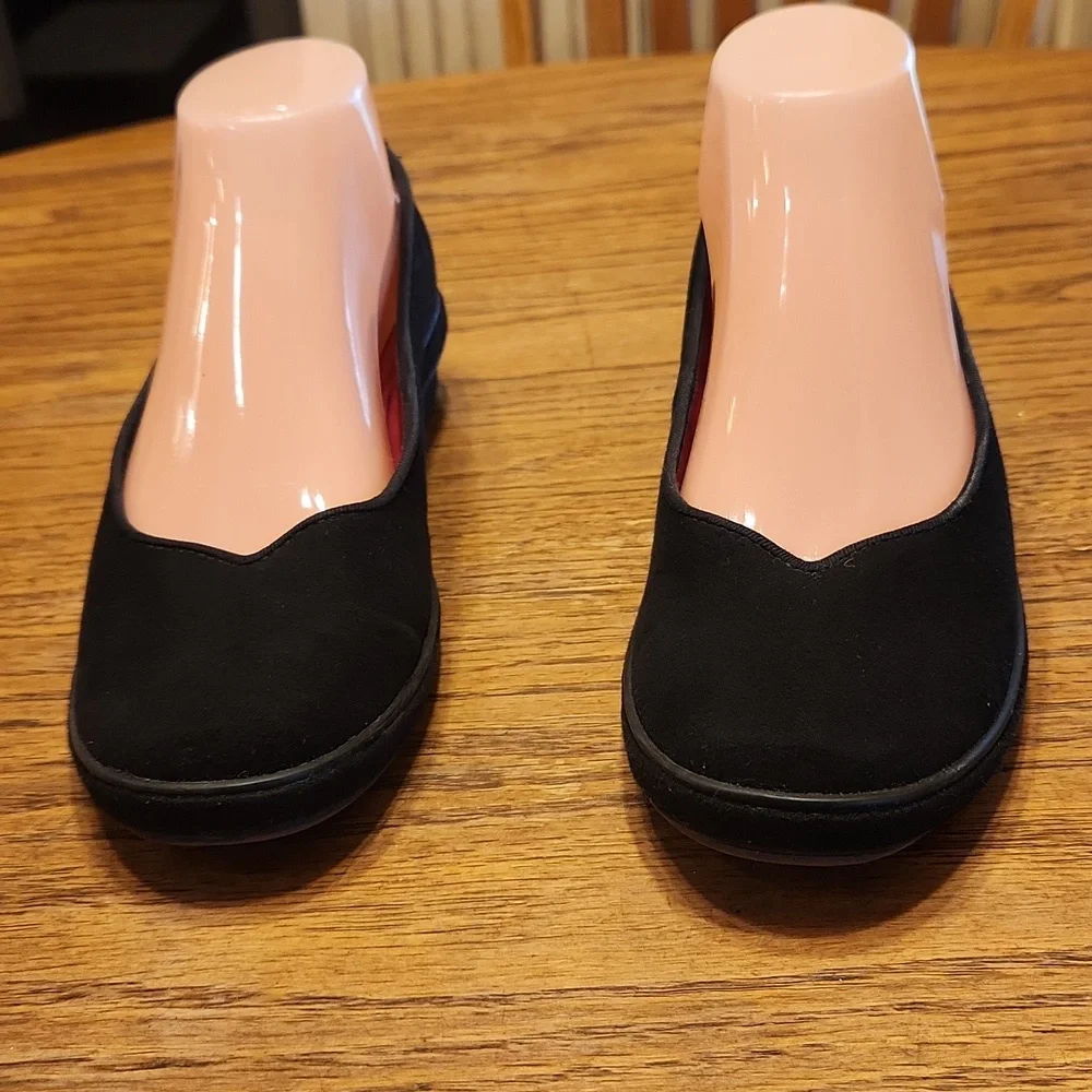 Grasshoppers Black Fabric Emboidery Heel Size 7.5 - Picture 2 of 9